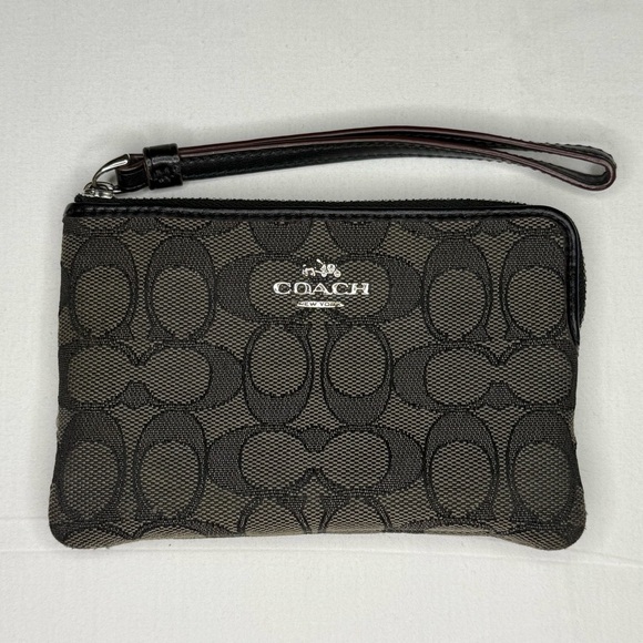 EUC Coach Signature Canvas Corner Zip Wristlet in Black Smoke - Picture 10 of 10